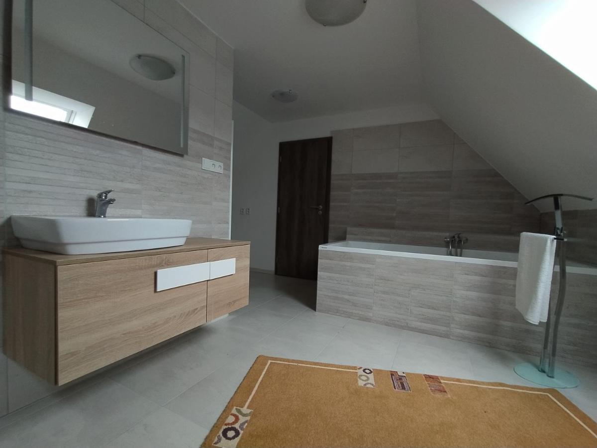 Apartmany Lono Jicin Bagian luar foto