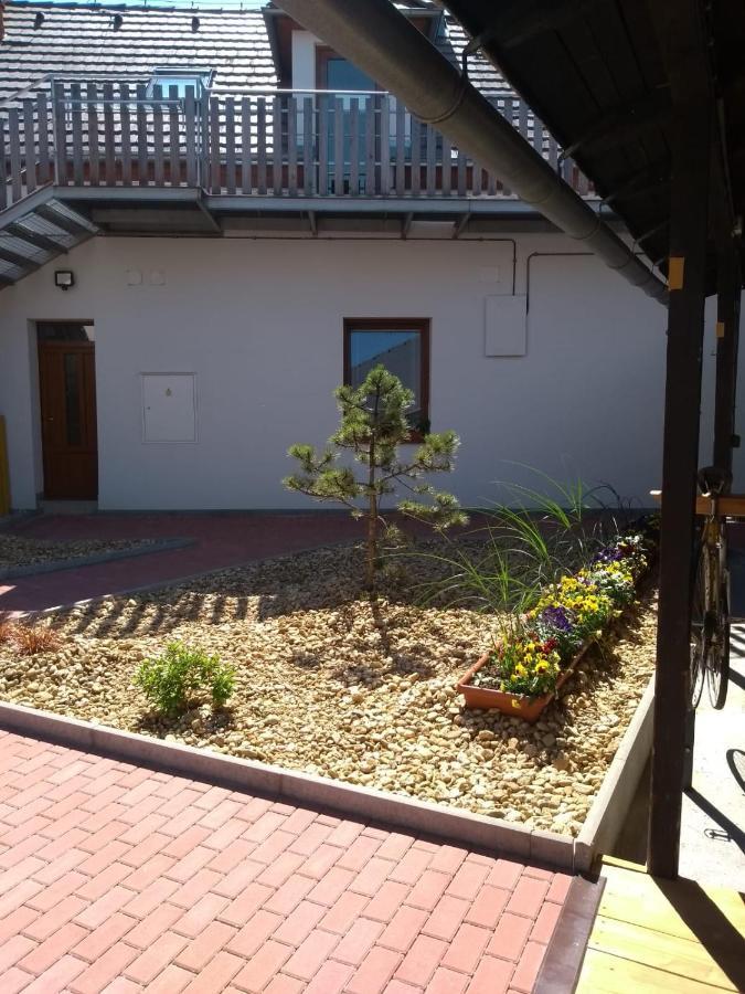 Apartmany Lono Jicin Bagian luar foto
