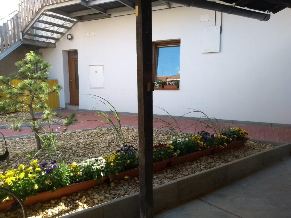 Apartmany Lono Jicin Bagian luar foto